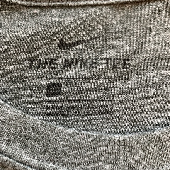 Nike Dri-FIT Men's Training T-Shirt - Picture 2 of 3